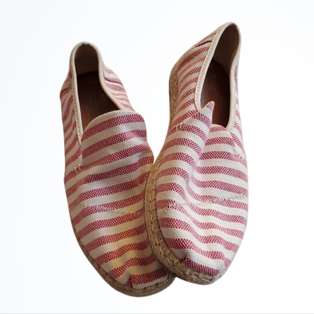 Tom's Red White Light Weight Simple Slip On Canvas Fashion Sneakers Size 7.5